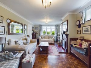 Sitting room- click for photo gallery